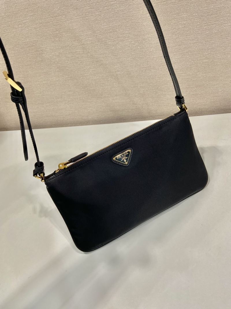 Pra*a hobo bags